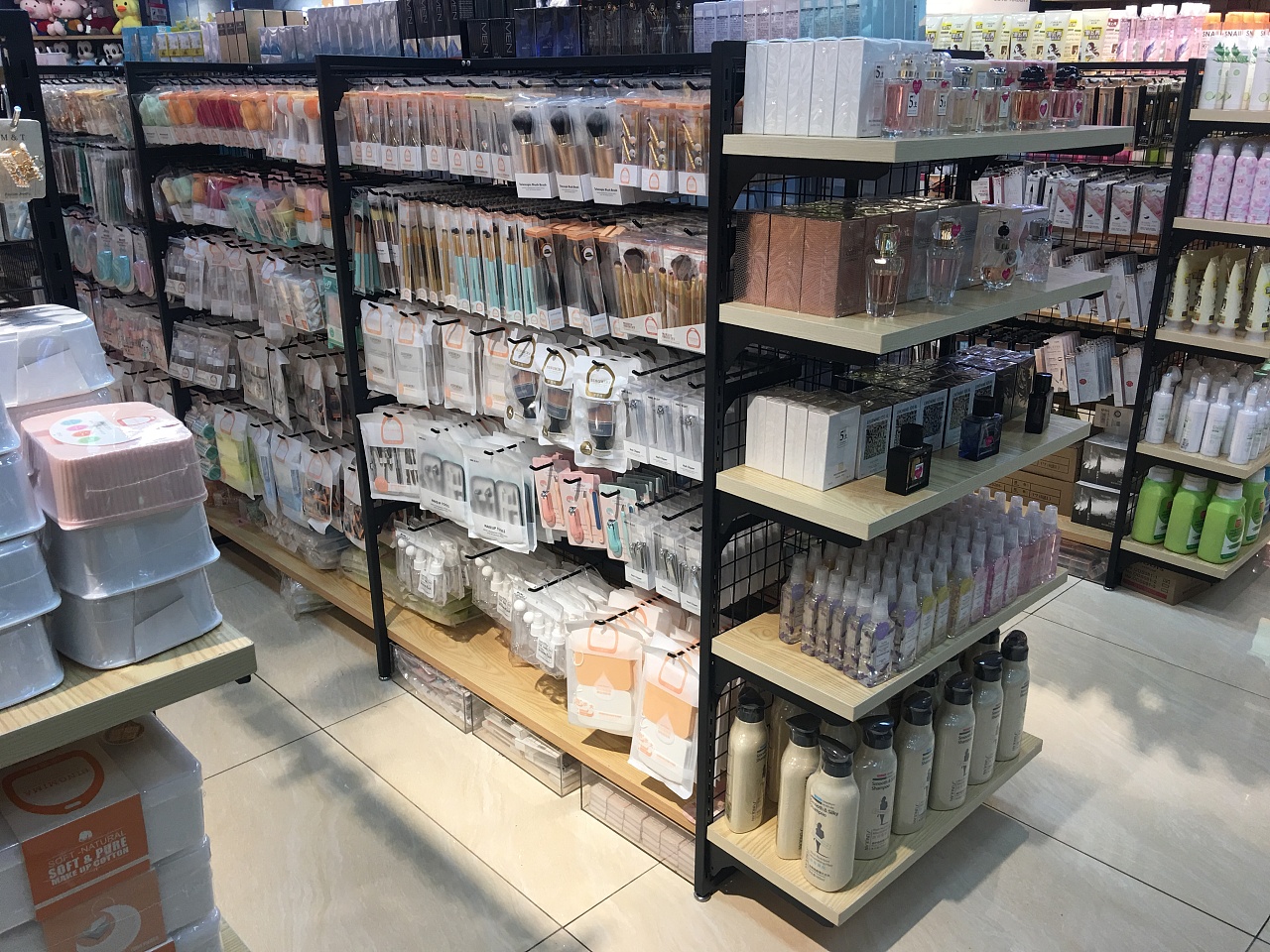 諾米貨架NOME貨架開家生活用品店的準備工作